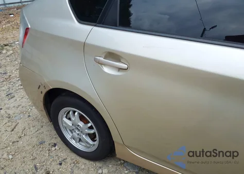 2011 Toyota Prius Two from USA, damaged, VIN JTDKN3DU4B0268271